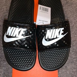 Women’s Nike Benassi JDI Slides Brand New In Box